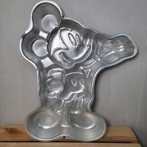 VINTAGE Wilton X Disney Mickey Mouse Metal Cake Pan - Approx 12" X 15" (1995)